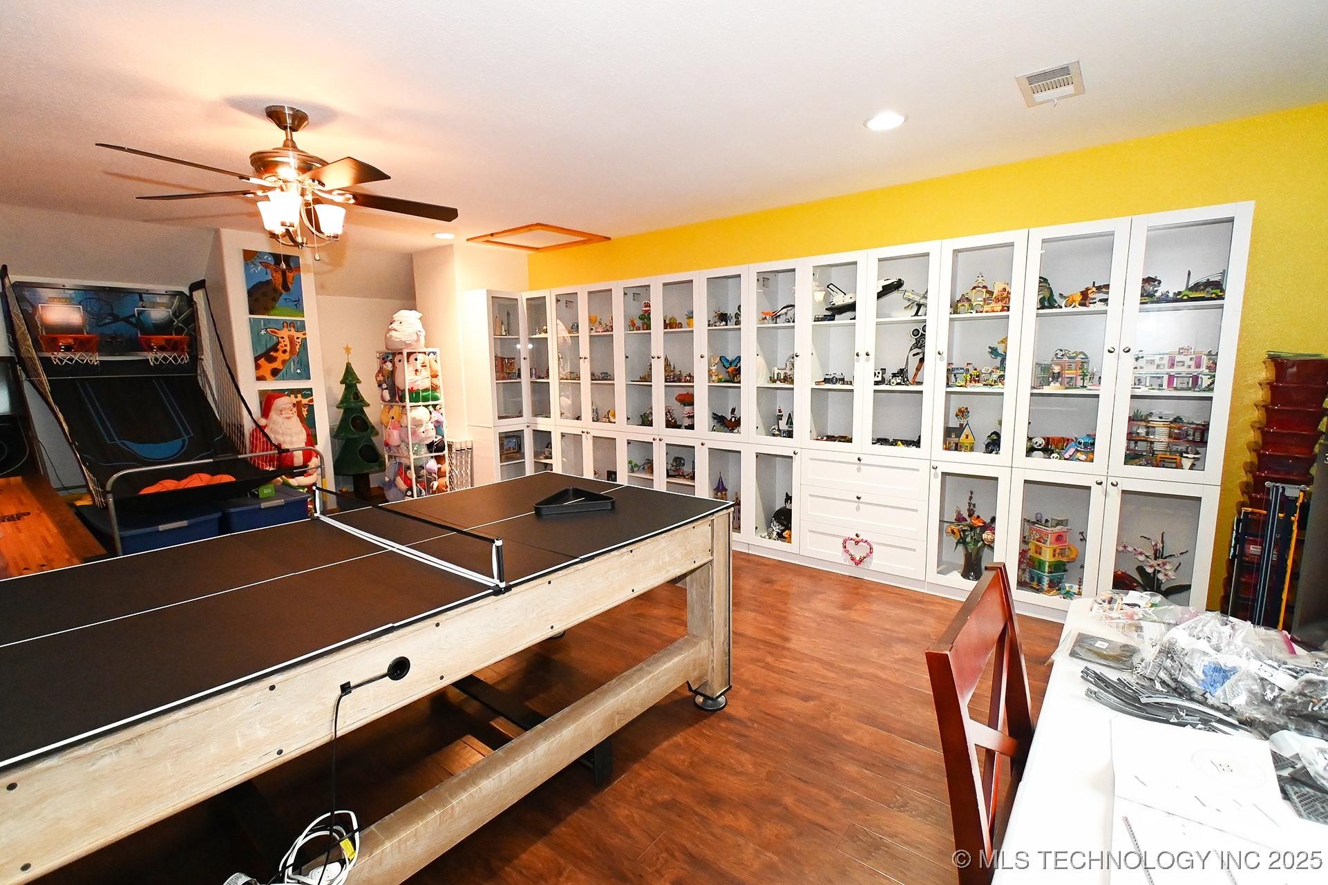 Sallisaw, Oklahoma, 74955, United States, 3 Bedrooms Bedrooms, ,3 BathroomsBathrooms,Residential,For Sale,2009698