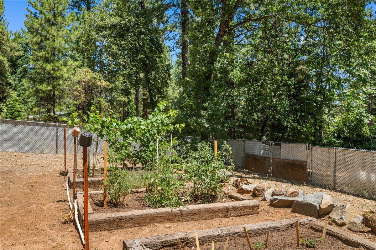 Grass Valley, California, 95949, United States, 3 Bedrooms Bedrooms, ,3 BathroomsBathrooms,Residential,For Sale,1928766