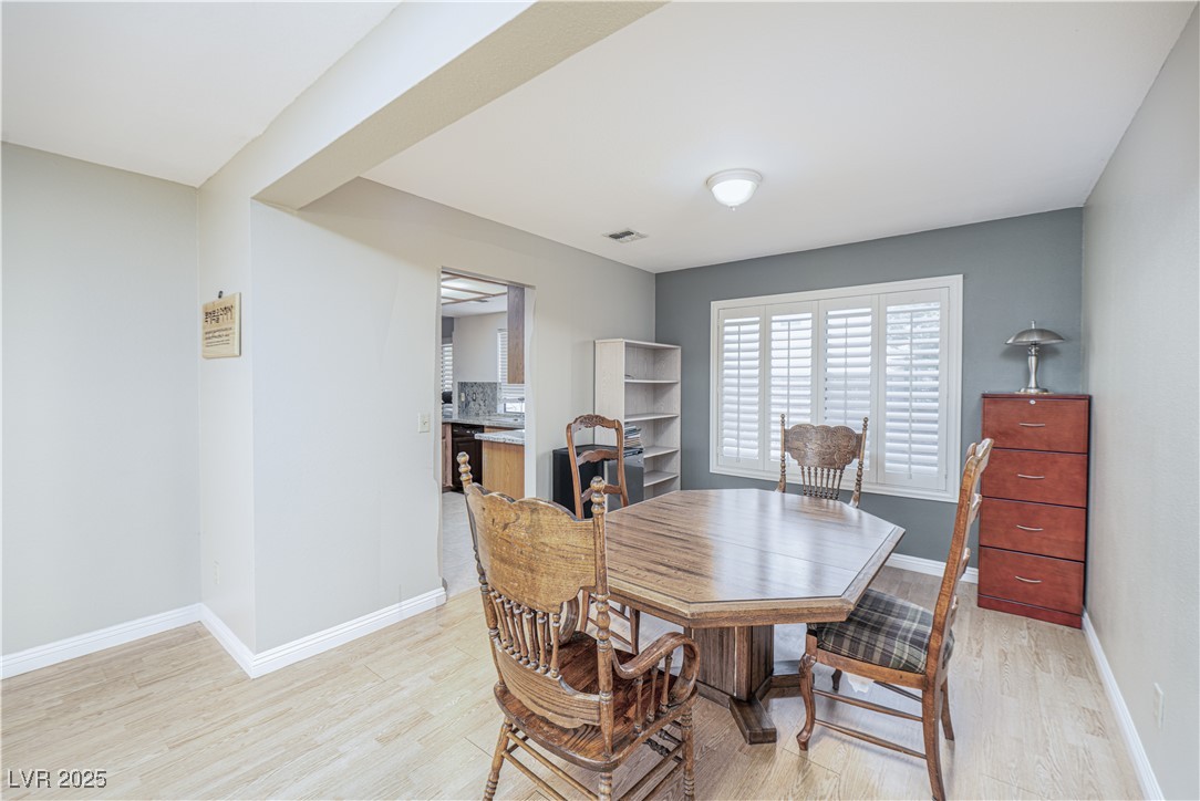 Las Vegas, Nevada, 89117, United States, 3 Bedrooms Bedrooms, ,3 BathroomsBathrooms,Residential,For Sale,1902461