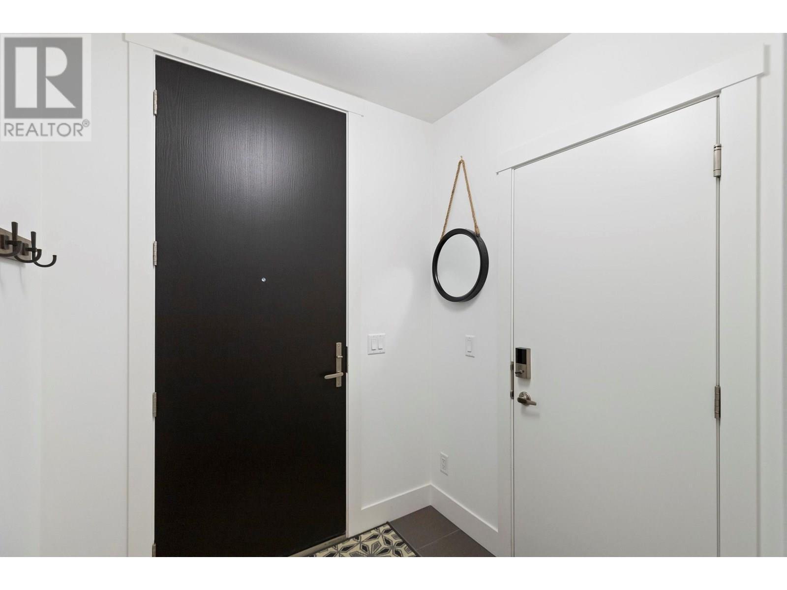 KELOWNA, British Columbia, V1P 1T8, CA, 3 Bedrooms Bedrooms, ,2 BathroomsBathrooms,Residential,For Sale,1838689