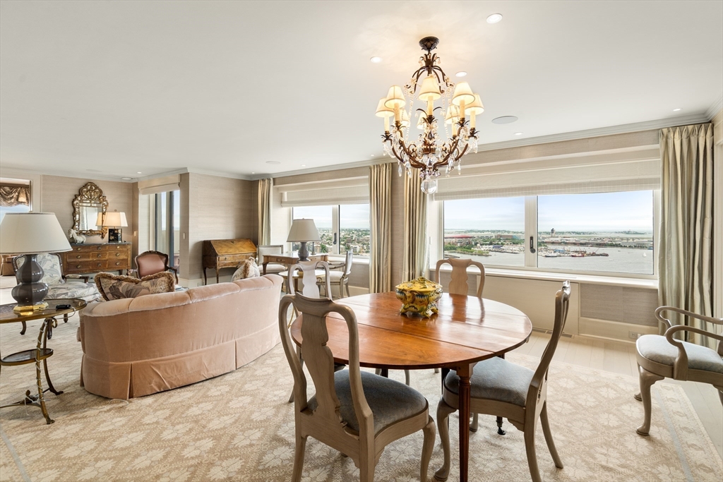 Boston, Massachusetts, 02110, United States, 3 Bedrooms Bedrooms, ,3 BathroomsBathrooms,Residential,For Sale,1850032