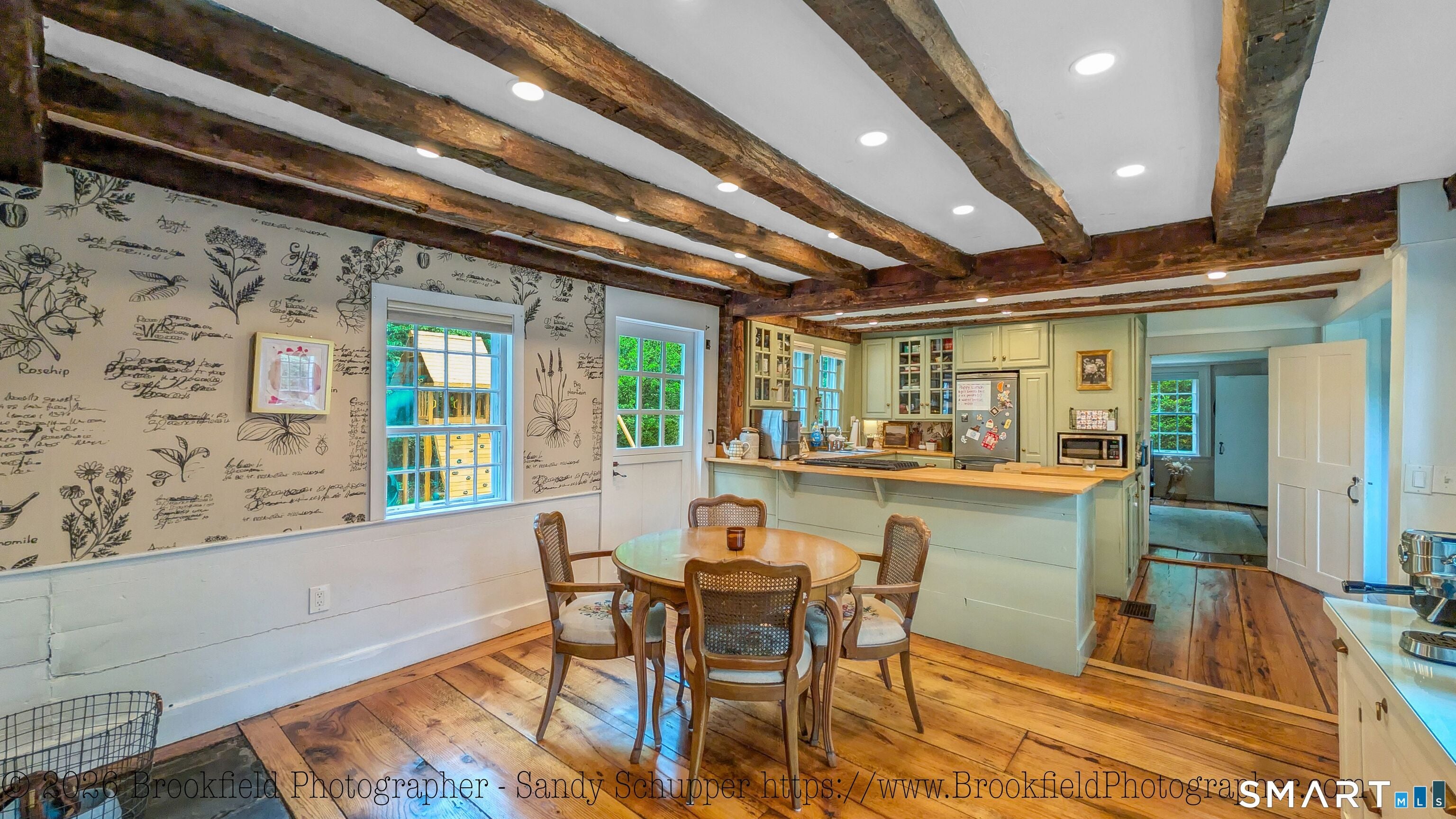 Southbury, Connecticut, 06488, United States, 3 Bedrooms Bedrooms, ,3 BathroomsBathrooms,Residential,For Sale,2048179