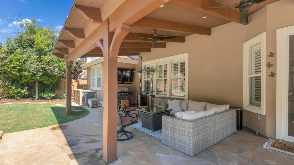 Gilroy, California, 95020, United States, 5 Bedrooms Bedrooms, ,4 BathroomsBathrooms,Residential,For Sale,2032655