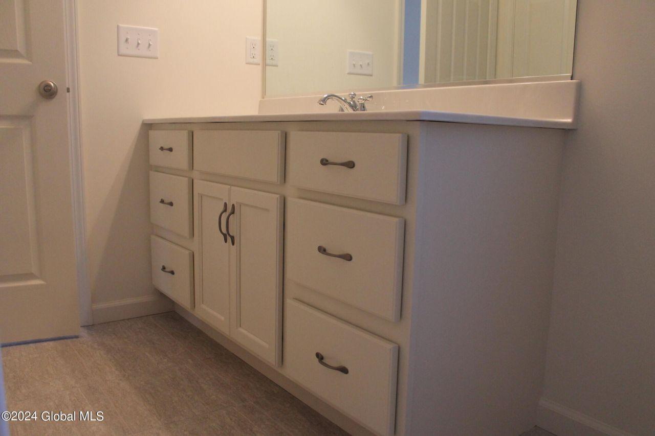Mechanicville, New York, 12118, United States, 3 Bedrooms Bedrooms, ,2 BathroomsBathrooms,Residential,For Sale,1807172