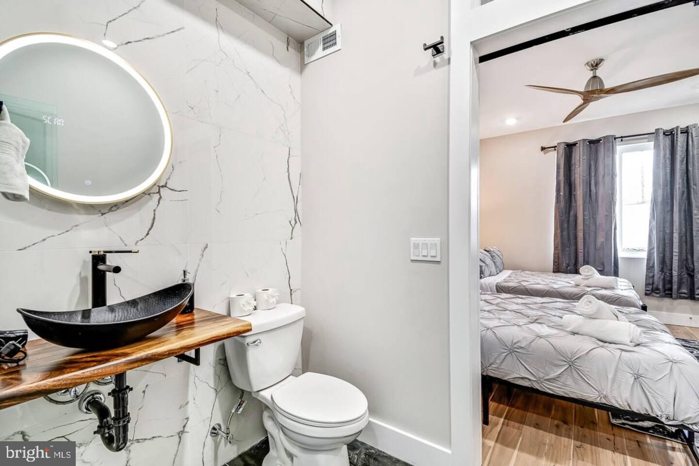 Philadelphia, Pennsylvania, 19146, United States, 4 Bedrooms Bedrooms, ,4 BathroomsBathrooms,Residential,For Sale,1877364