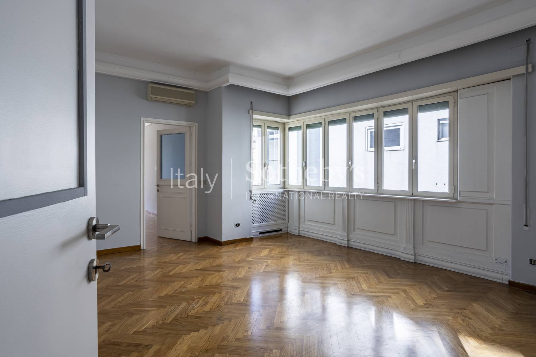  Elegant Parioli apartment with spacious living areas - 物件實景