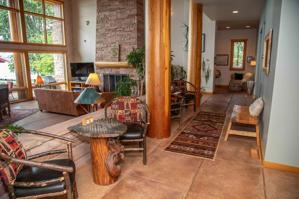 Hope, Idaho, 83836, United States, 3 Bedrooms Bedrooms, ,3 BathroomsBathrooms,Residential,For Sale,1975578