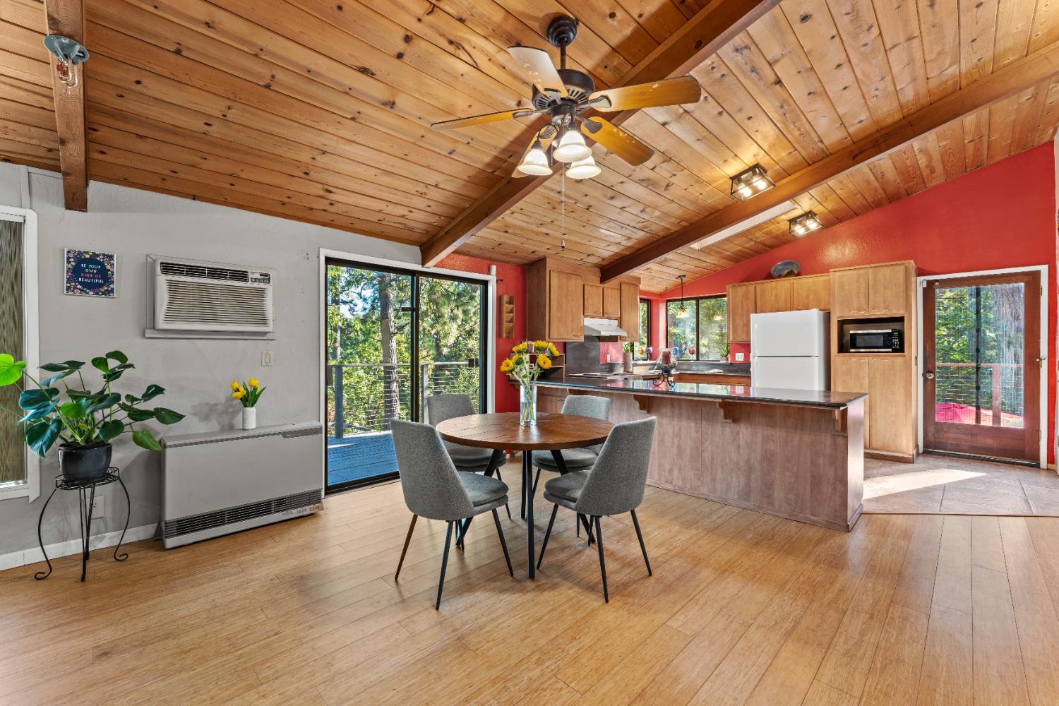 Colfax, California, 95713, United States, 3 Bedrooms Bedrooms, ,2 BathroomsBathrooms,Residential,For Sale,1940988