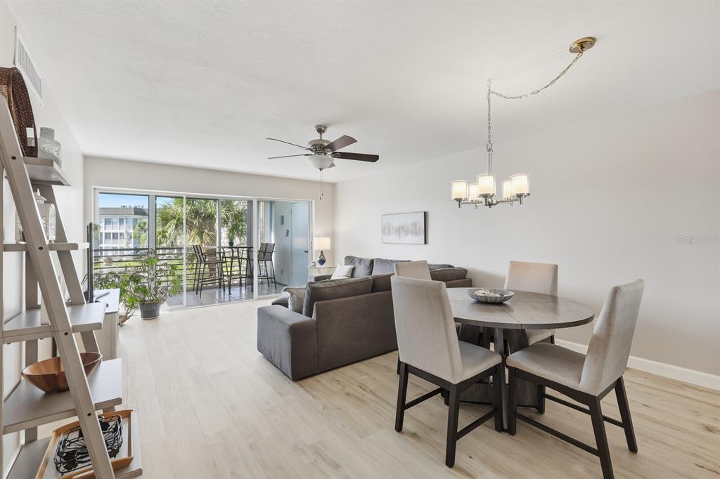 Longboat Key, Florida, 34228, United States, 2 Bedrooms Bedrooms, ,2 BathroomsBathrooms,Residential,For Sale,1991691