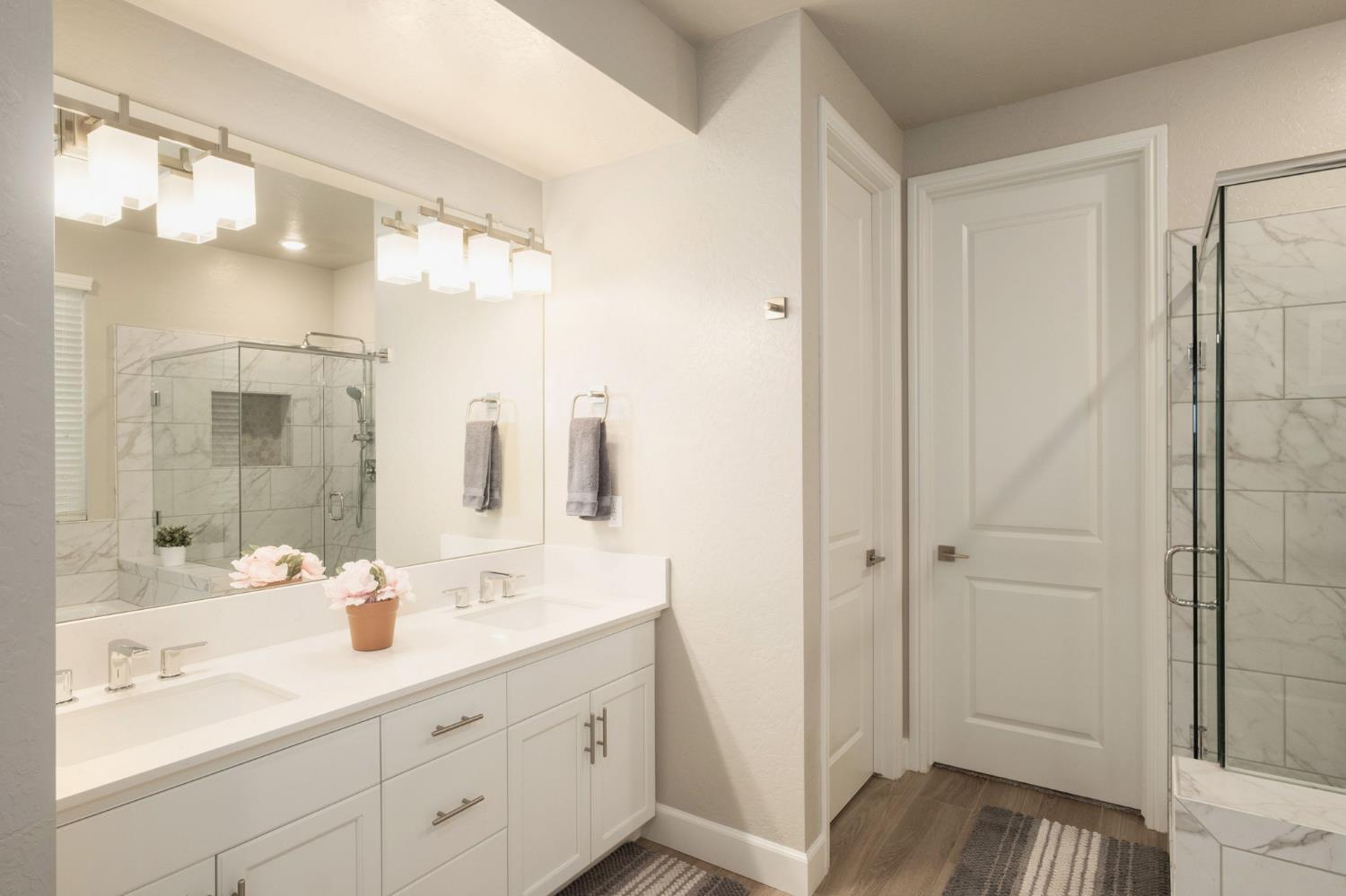 Clovis, California, 93619, United States, 6 Bedrooms Bedrooms, ,4 BathroomsBathrooms,Residential,For Sale,2005151