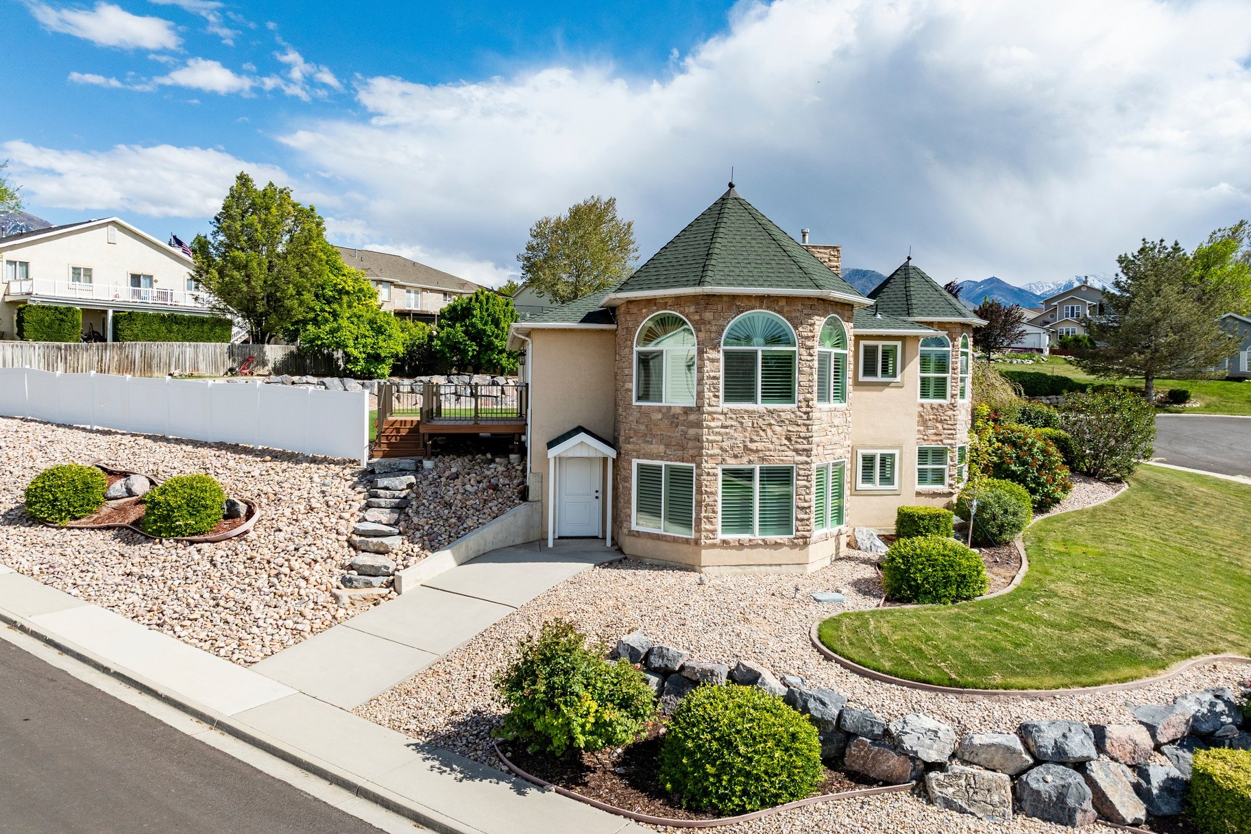  Spacious Home with Fantastic Views of the Valley - 物件實景