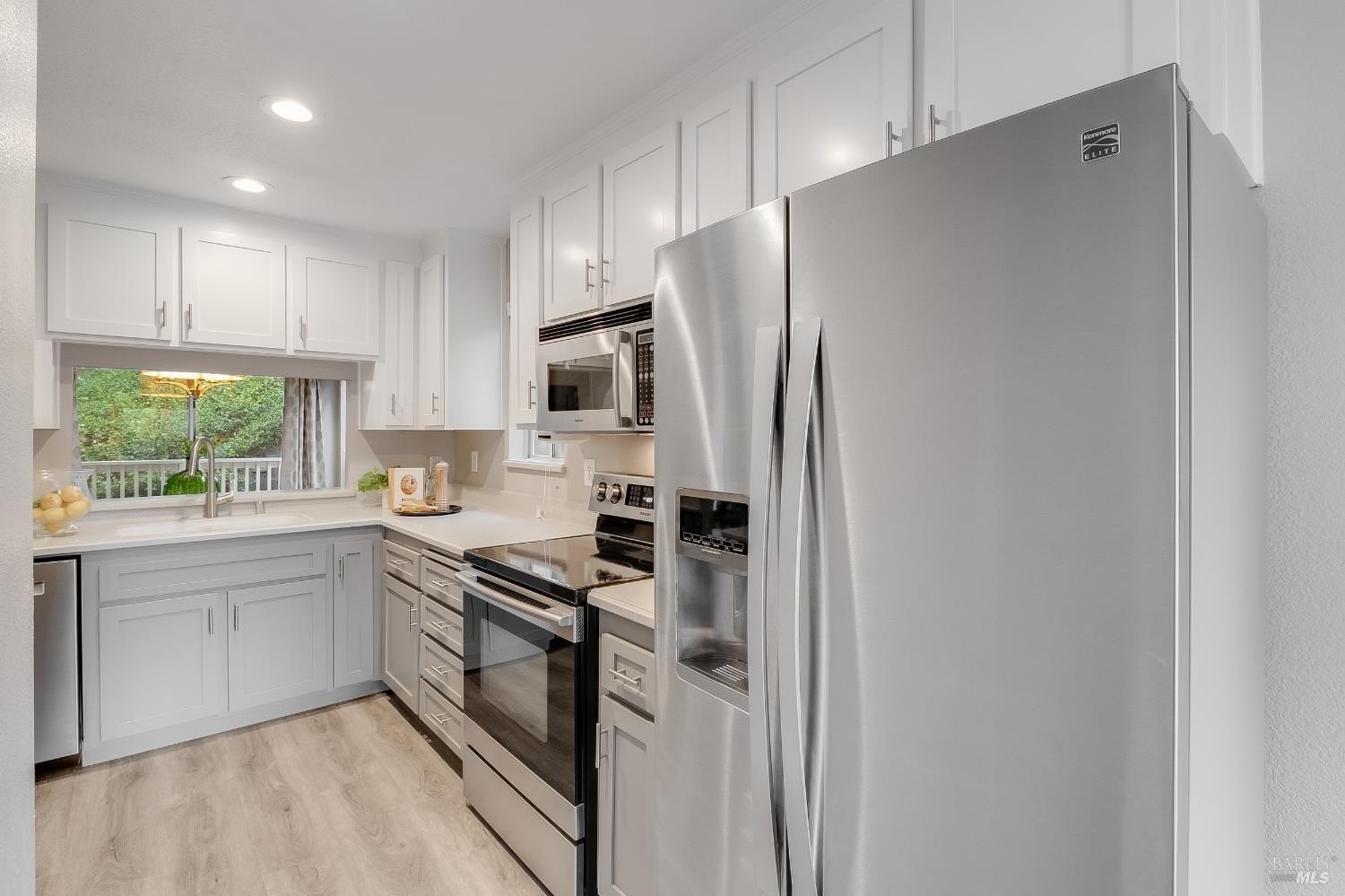 Martinez, California, 94553, United States, 3 Bedrooms Bedrooms, ,3 BathroomsBathrooms,Residential,For Sale,1990970