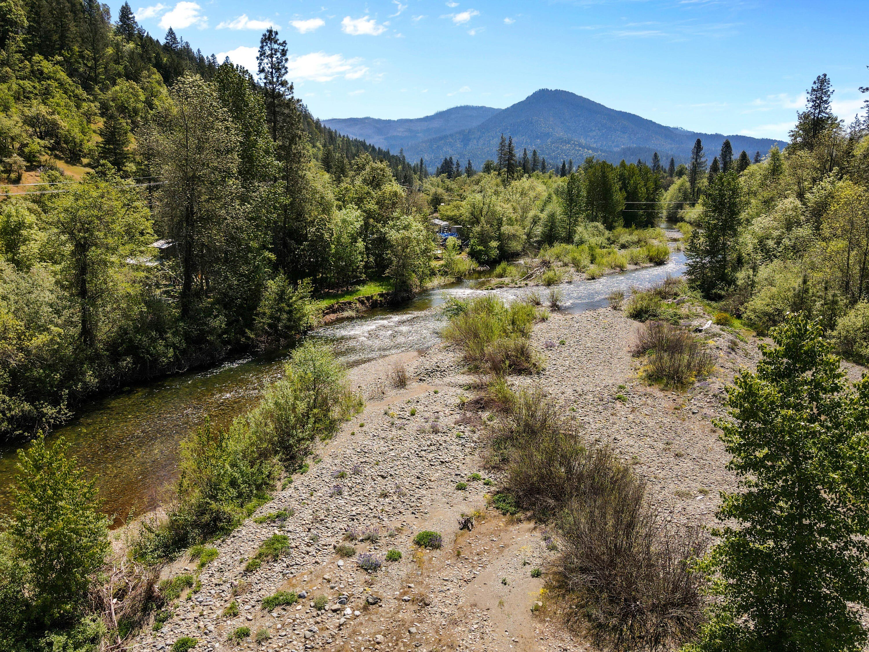 Cave Junction, Oregon, 97523, United States, 3 Bedrooms Bedrooms, ,2 BathroomsBathrooms,Residential,For Sale,1920593