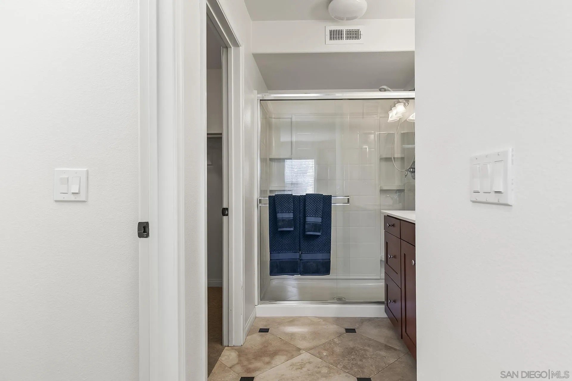 San Diego, California, 92106, United States, 2 Bedrooms Bedrooms, ,3 BathroomsBathrooms,Residential,For Sale,1919740