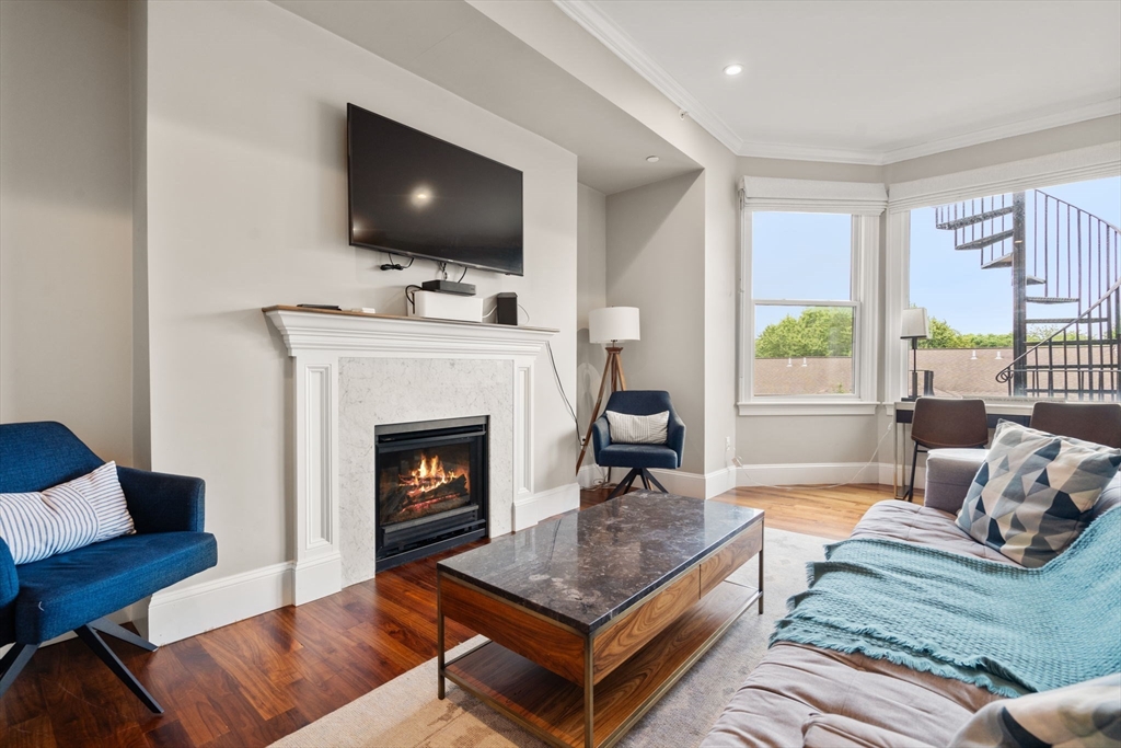Brookline, Massachusetts, 02445, United States, 4 Bedrooms Bedrooms, ,4 BathroomsBathrooms,Residential,For Sale,1911684