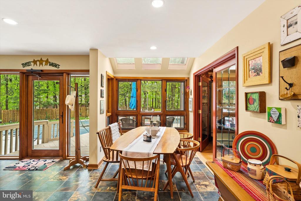 Wrightstown, New Jersey, 08562, United States, 5 Bedrooms Bedrooms, ,4 BathroomsBathrooms,Residential,For Sale,2048850