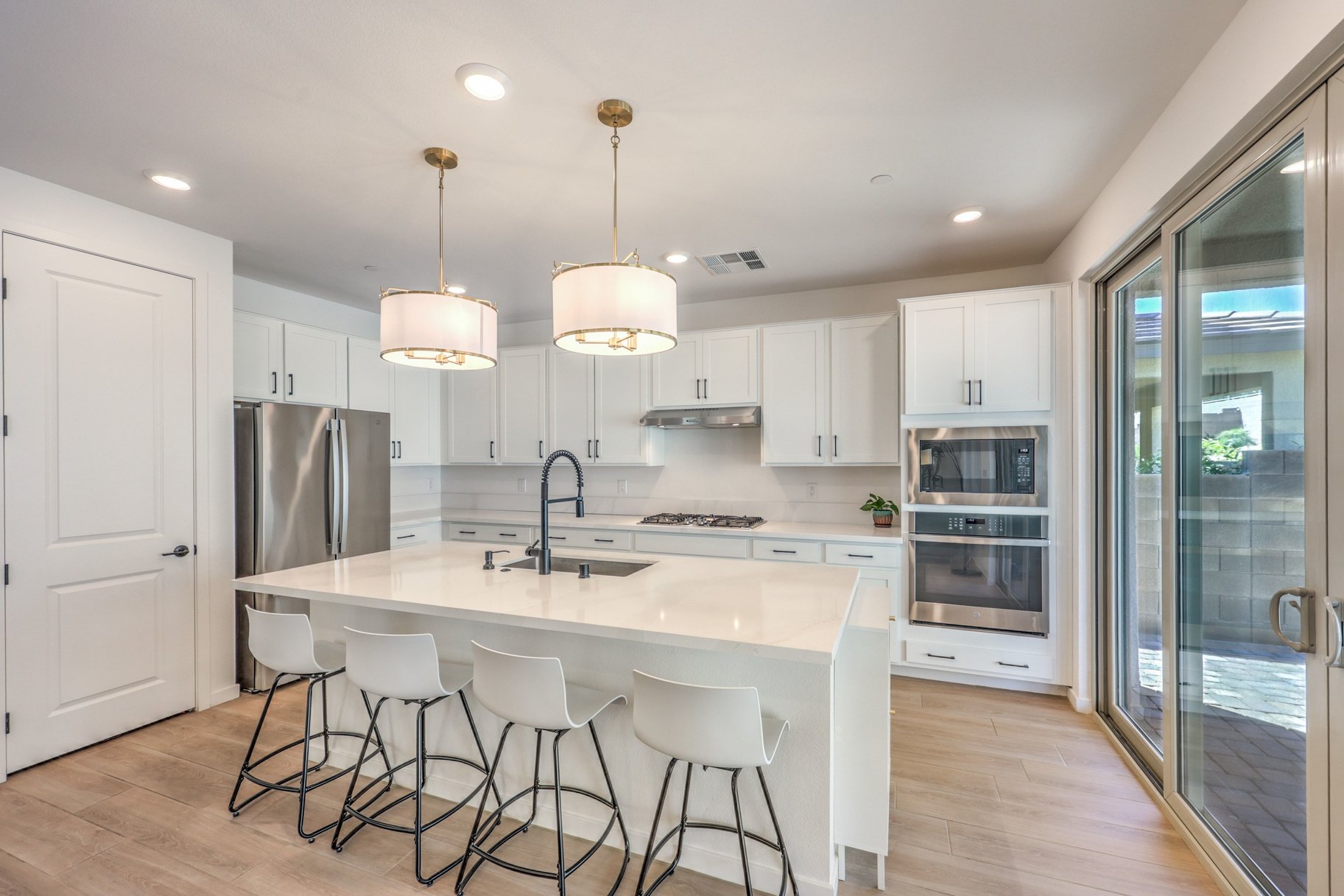  Beautifully Upgraded 2-Story Home in a Gated Community in Summerlin West - 物件實景