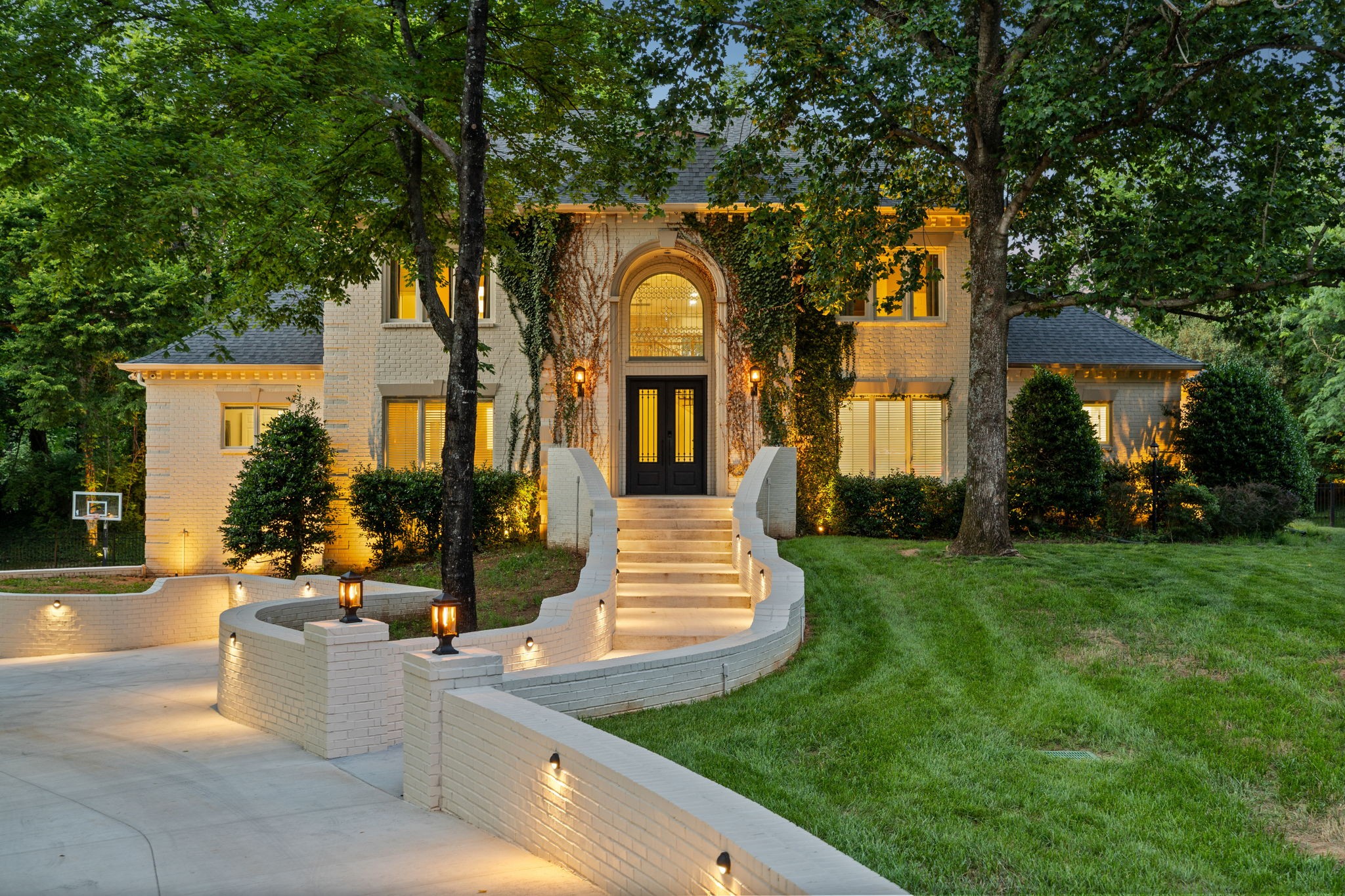  827 Maxwell Ct, Nashville, TN, 37220 - 物件實景