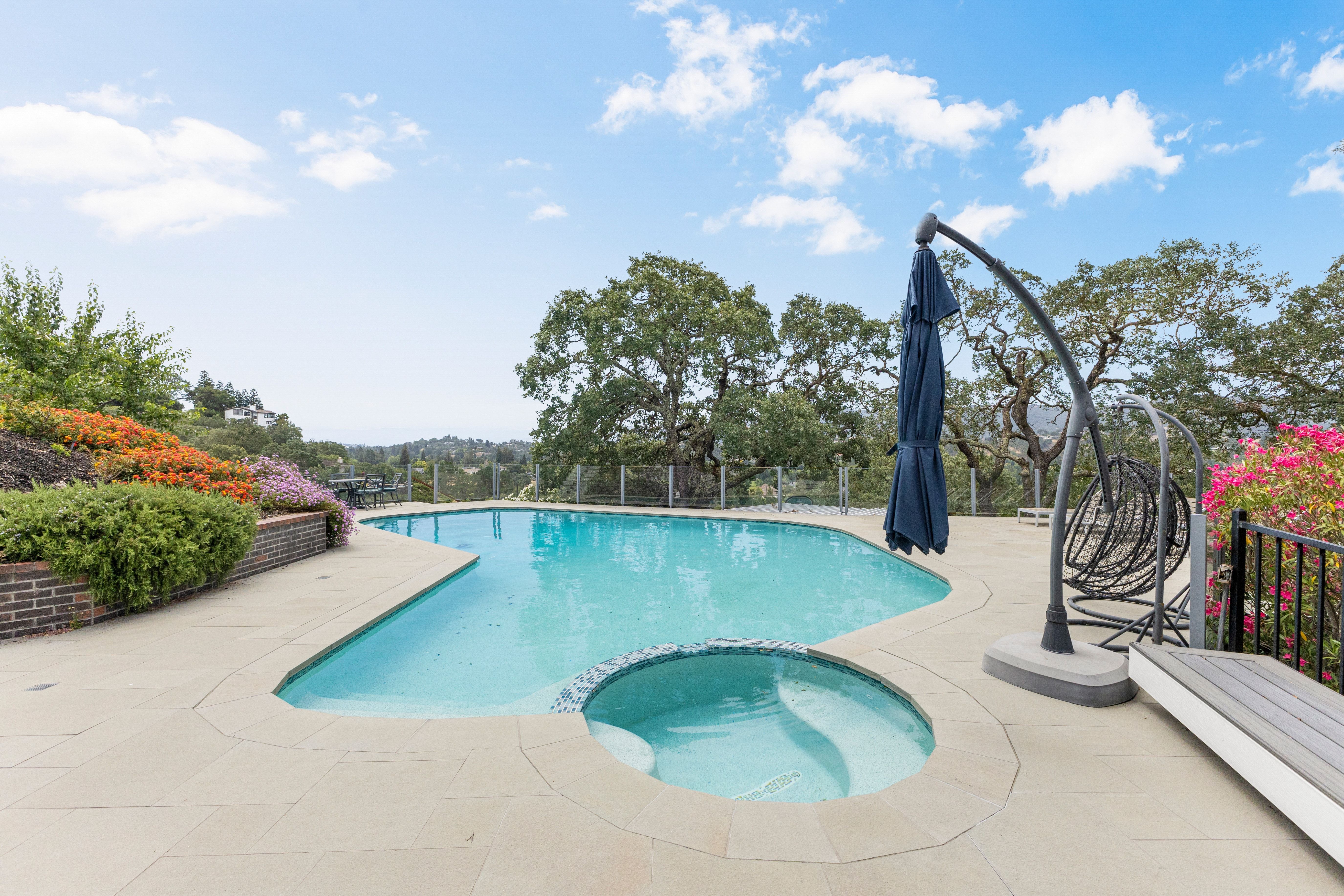  Sweeping Fairway Views Meet Rare Outdoor Living - 物件實景