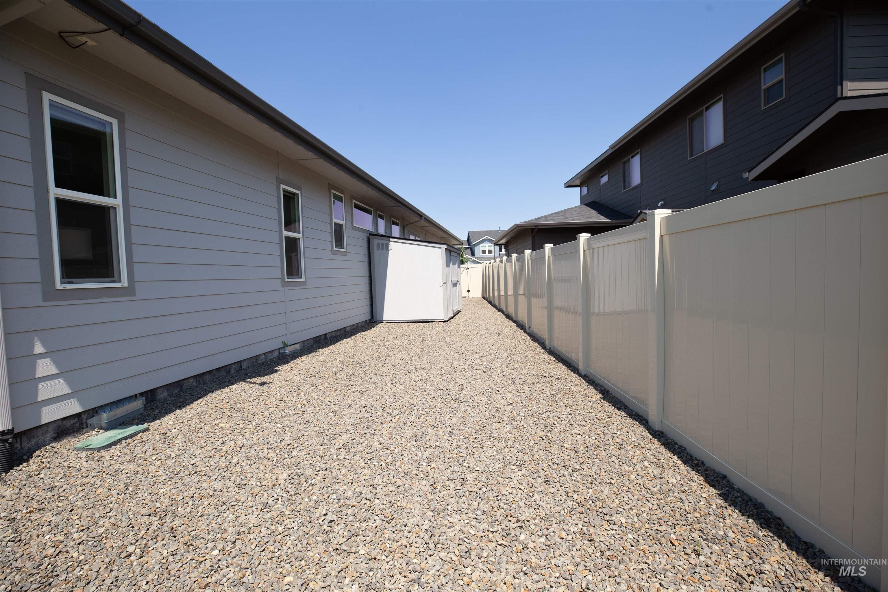 Meridian, Idaho, 83642, United States, 3 Bedrooms Bedrooms, ,3 BathroomsBathrooms,Residential,For Sale,1901356