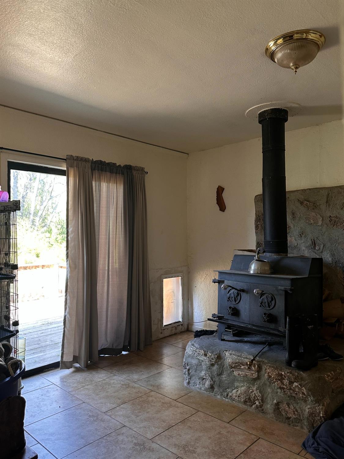 Browns Valley, California, 95918, United States, 5 Bedrooms Bedrooms, ,3 BathroomsBathrooms,Residential,For Sale,1977054