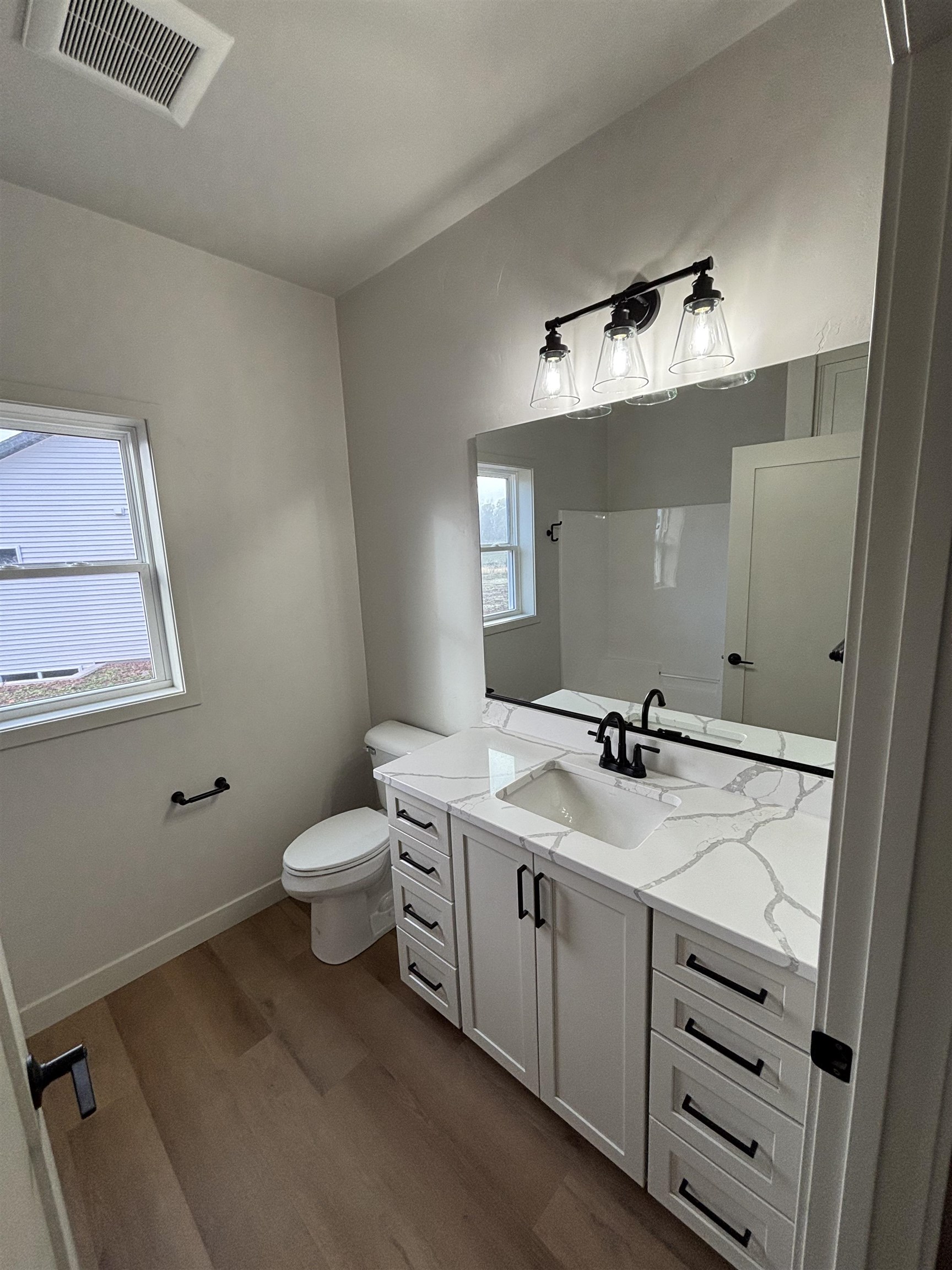 Menasha, Wisconsin, 54952, United States, 3 Bedrooms Bedrooms, ,2 BathroomsBathrooms,Residential,For Sale,1983684