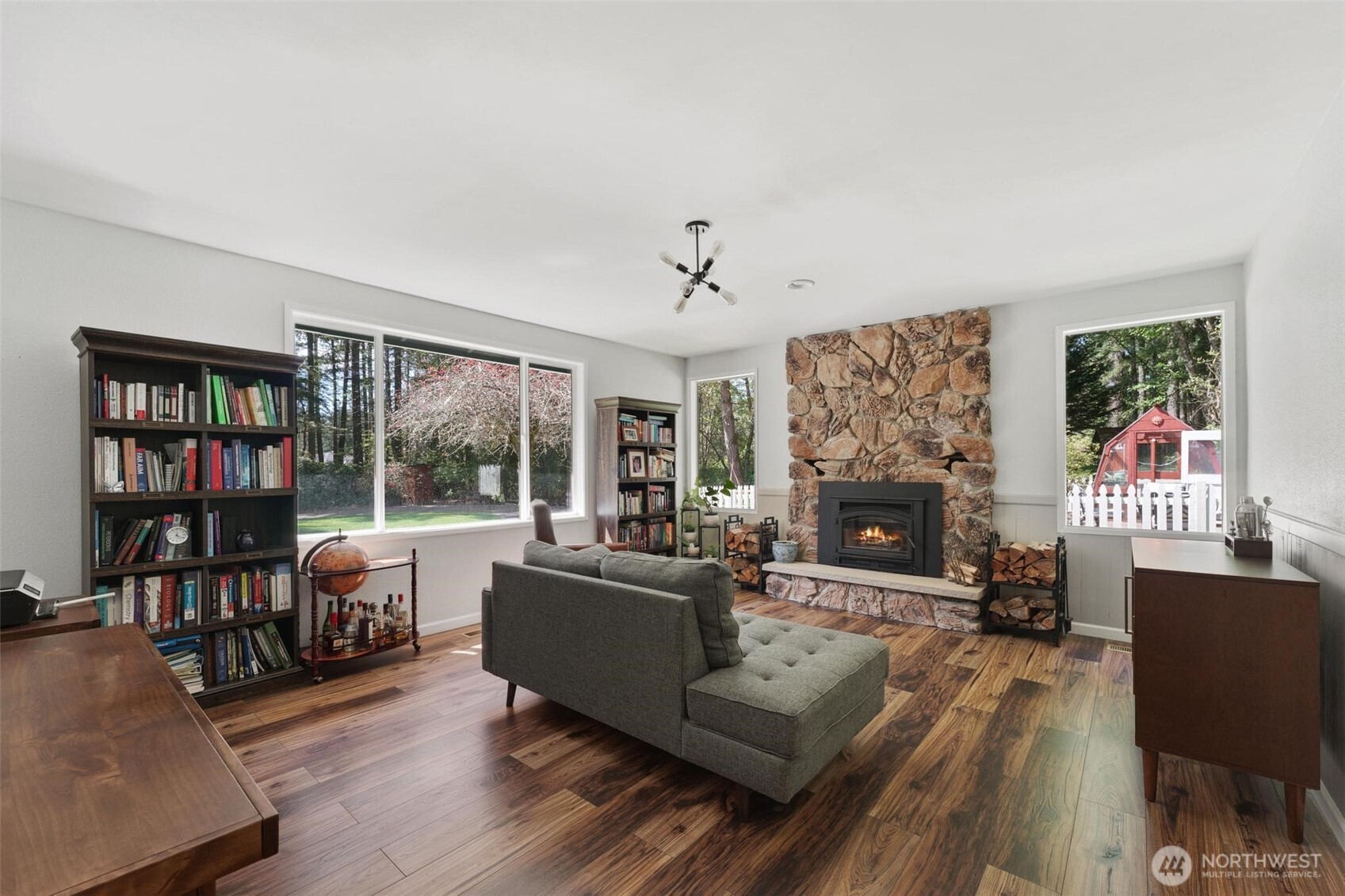 Gig Harbor, Washington, 98332, United States, 3 Bedrooms Bedrooms, ,1 BathroomBathrooms,Residential,For Sale,1907561