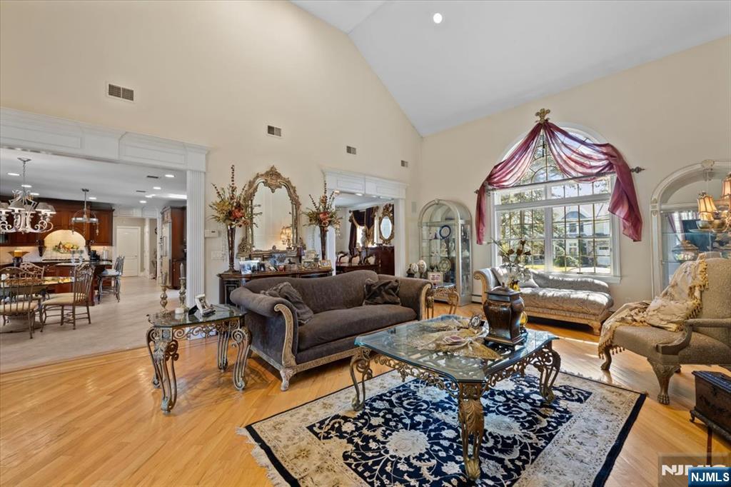 Old Tappan, New Jersey, 07675, United States, 4 Bedrooms Bedrooms, ,5 BathroomsBathrooms,Residential,For Sale,1991175