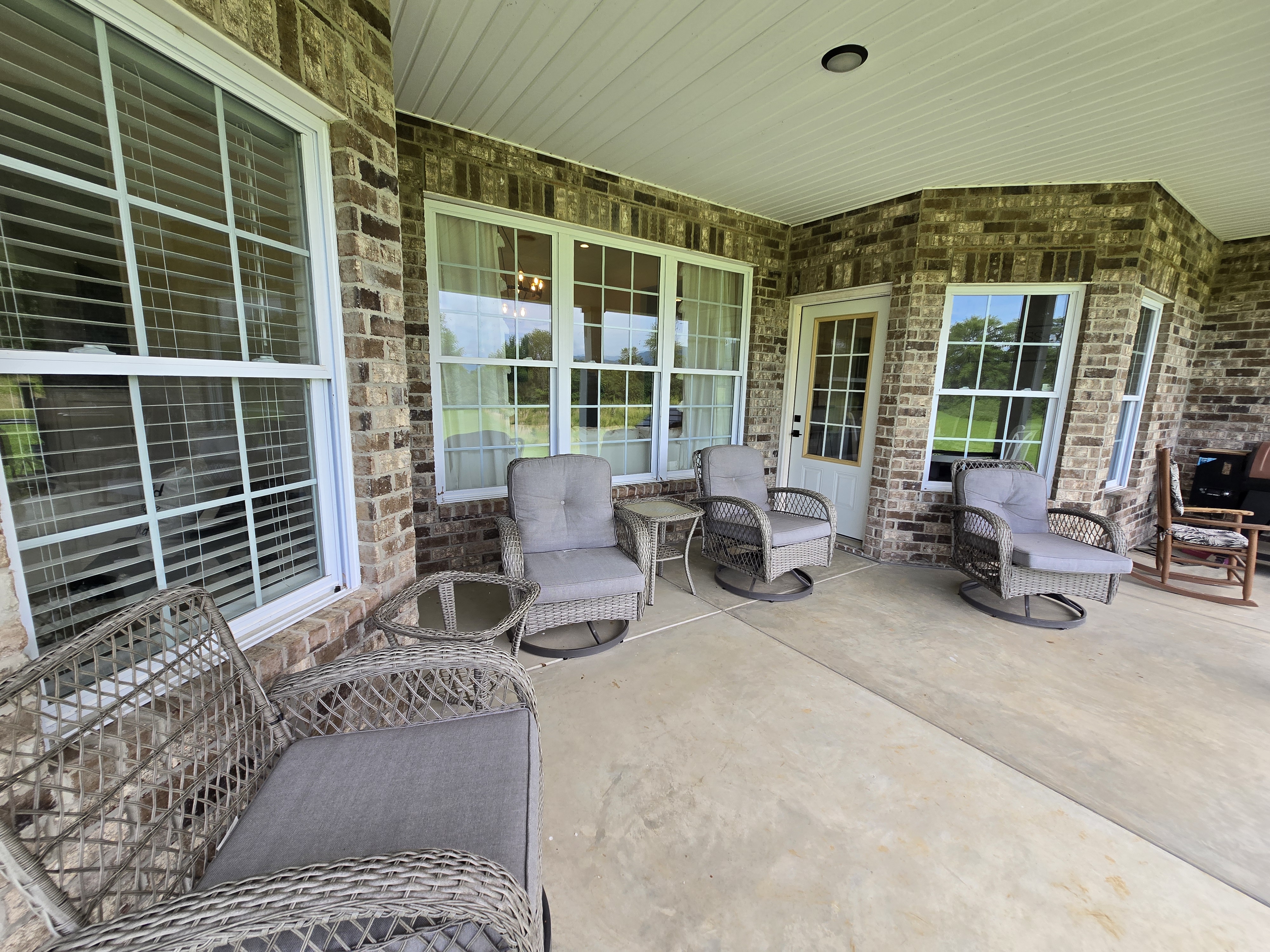 Harrogate, Tennessee, 37752, United States, 3 Bedrooms Bedrooms, ,2 BathroomsBathrooms,Residential,For Sale,1982987