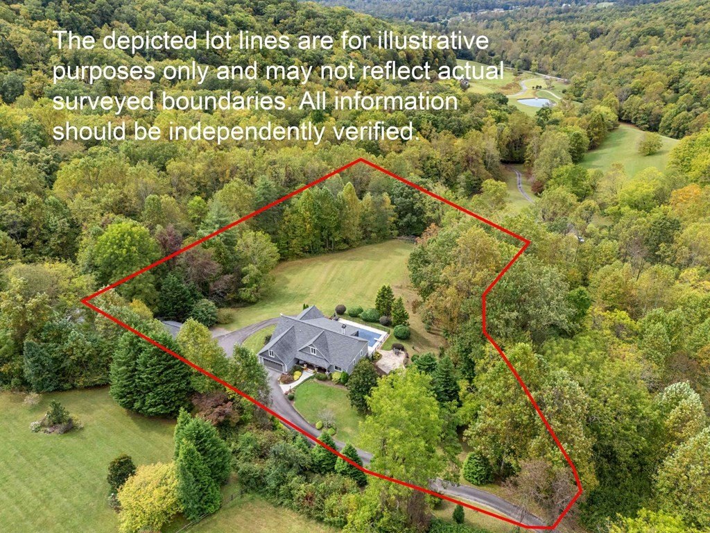 Hayesville, North Carolina, 28904, United States, 3 Bedrooms Bedrooms, ,4 BathroomsBathrooms,Residential,For Sale,1974136