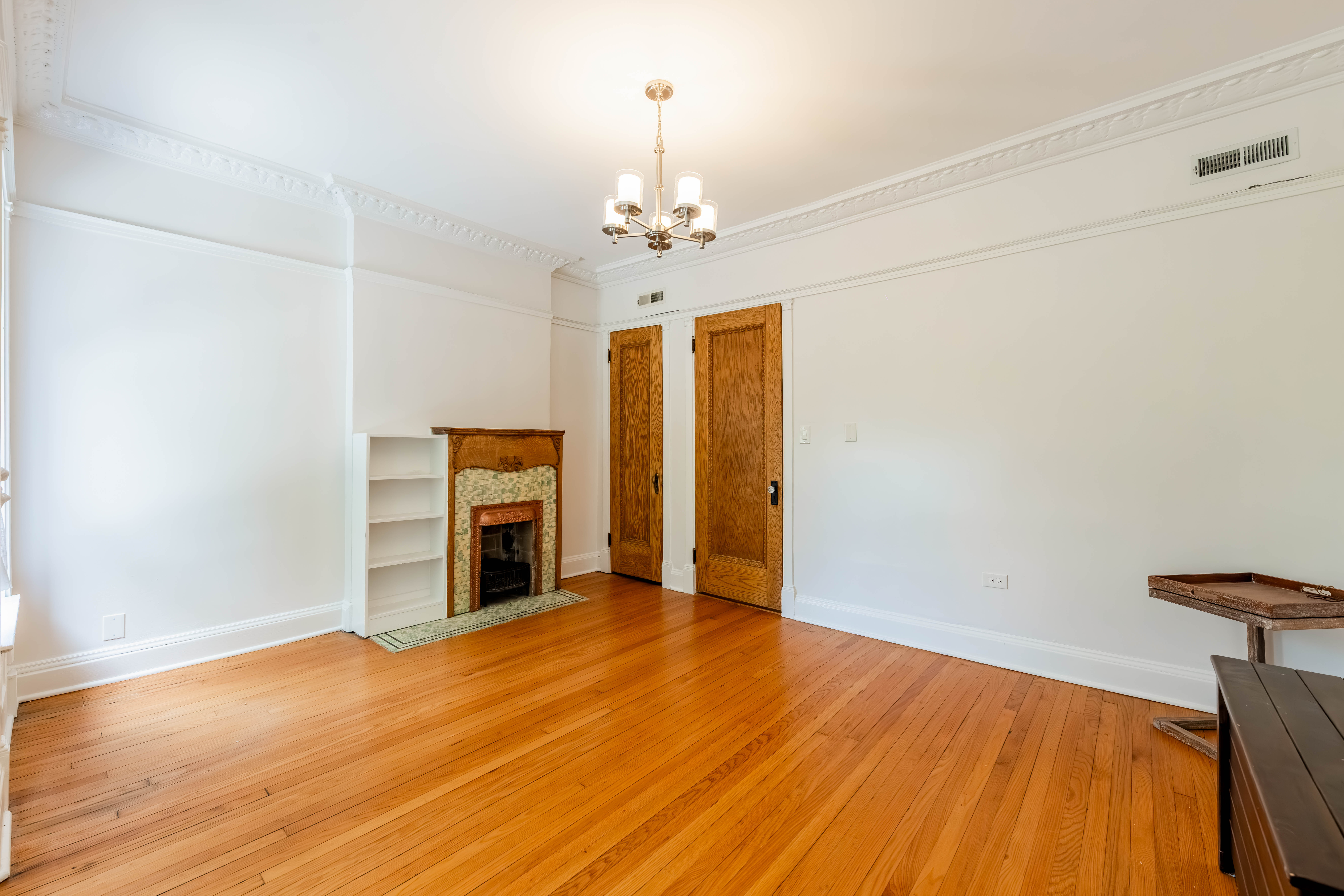  A Rare Opportunity to Own a Quintessential Vintage Rowhome - 物件實景