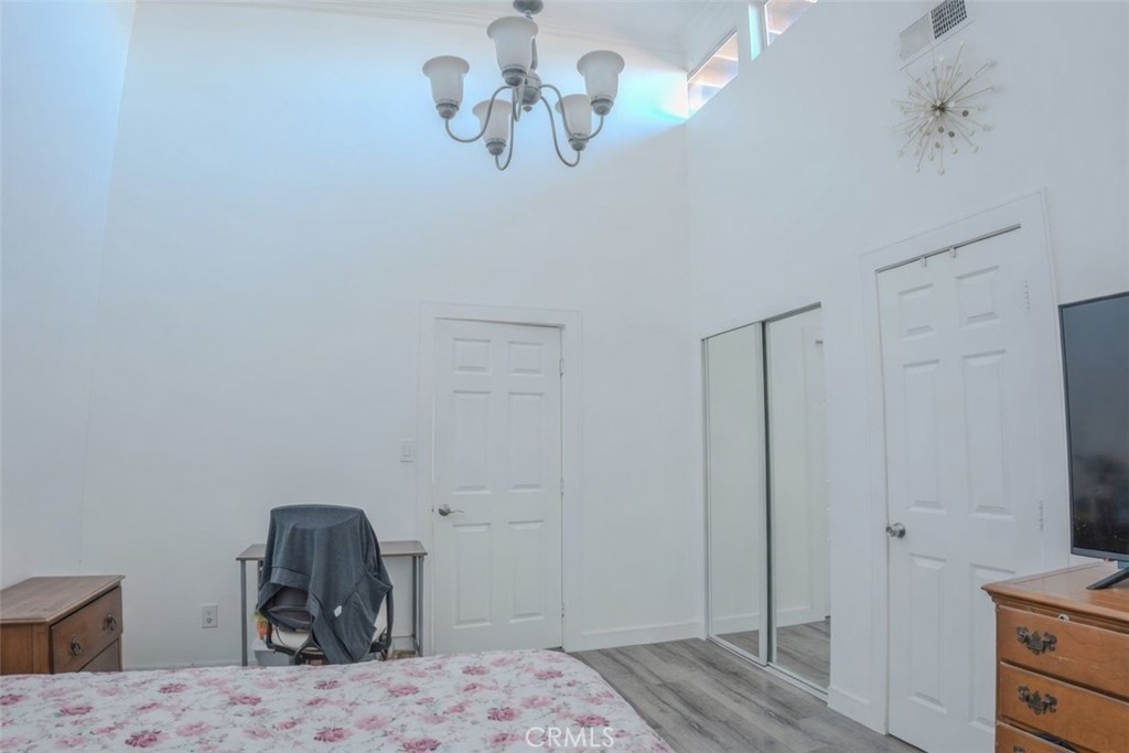 Los Angeles, California, 90063, United States, 5 Bedrooms Bedrooms, ,Residential,For Sale,2014763