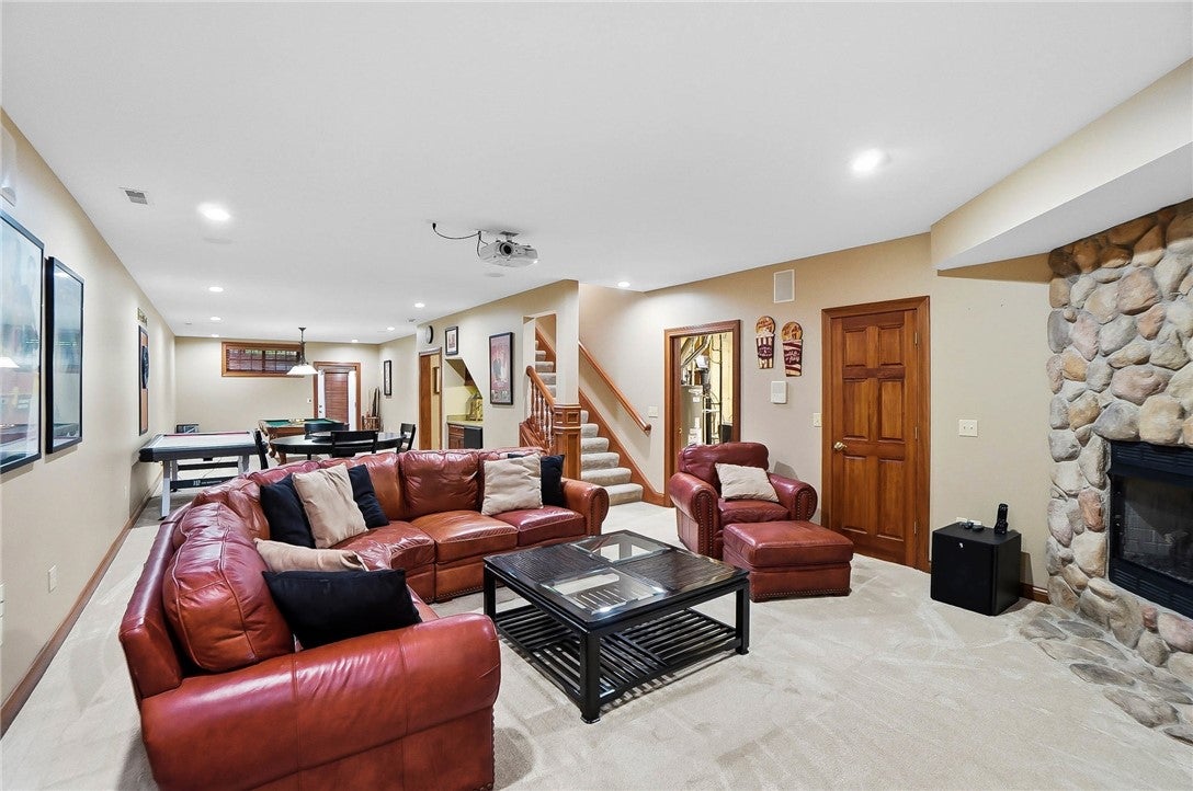 Dayton, Ohio, 45458, United States, 4 Bedrooms Bedrooms, ,5 BathroomsBathrooms,Residential,For Sale,2048387