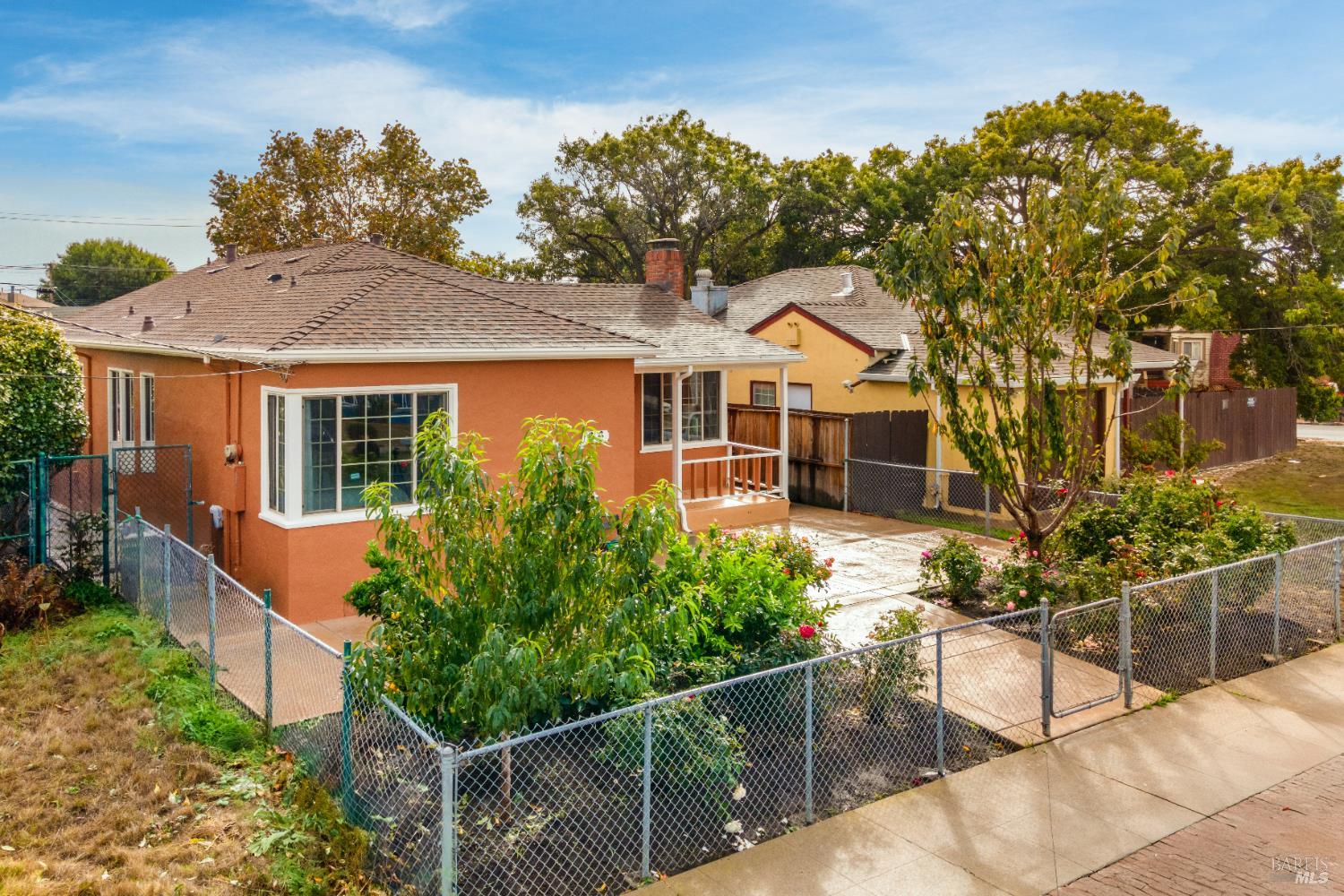 Richmond, California, 94804, United States, 2 Bedrooms Bedrooms, ,2 BathroomsBathrooms,Residential,For Sale,1892898