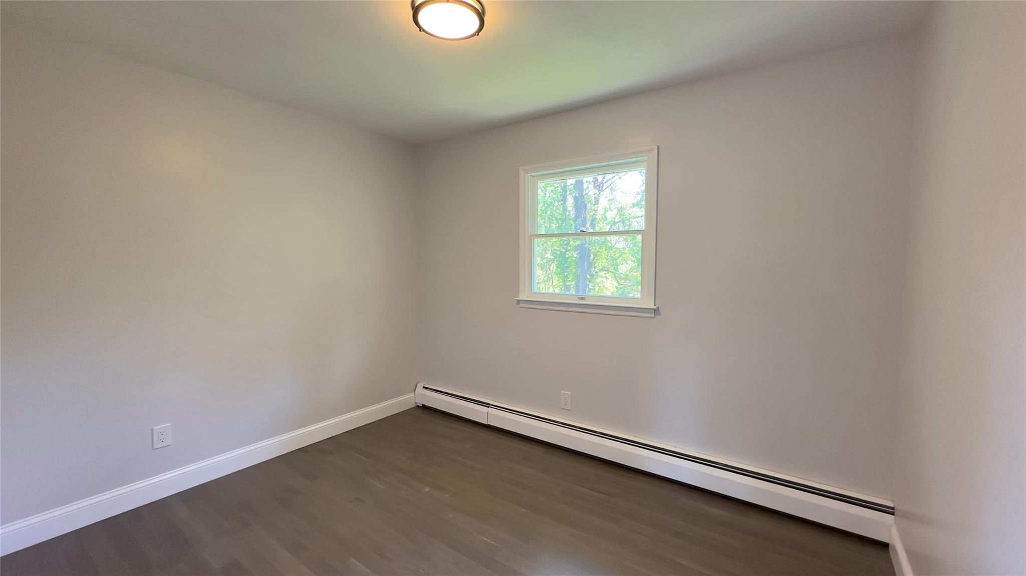 Kingston, New York, 12401, United States, 3 Bedrooms Bedrooms, ,2 BathroomsBathrooms,Residential,For Sale,1944952