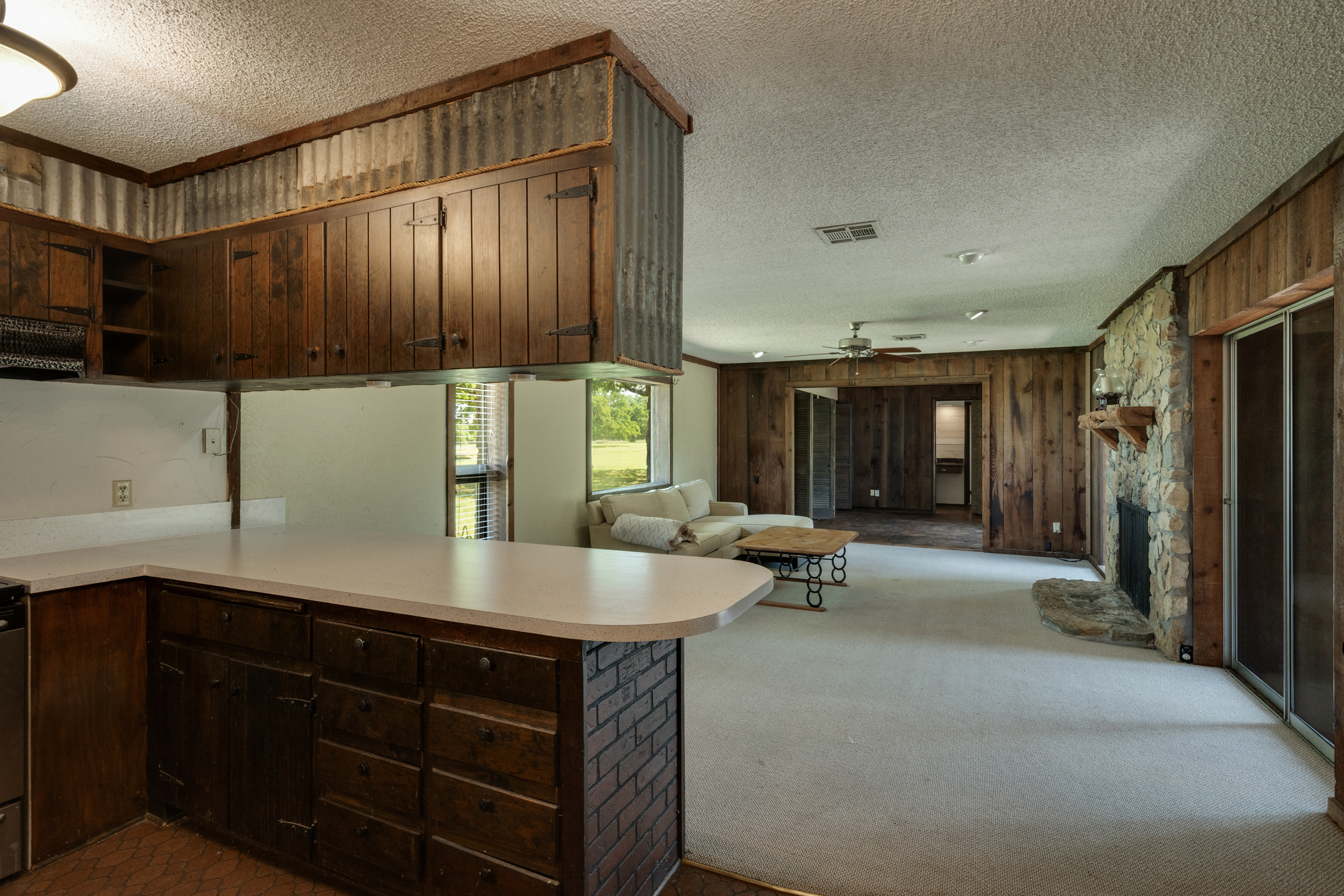 Ranch Style Rock Home on Private 80 Acres - 物件實景