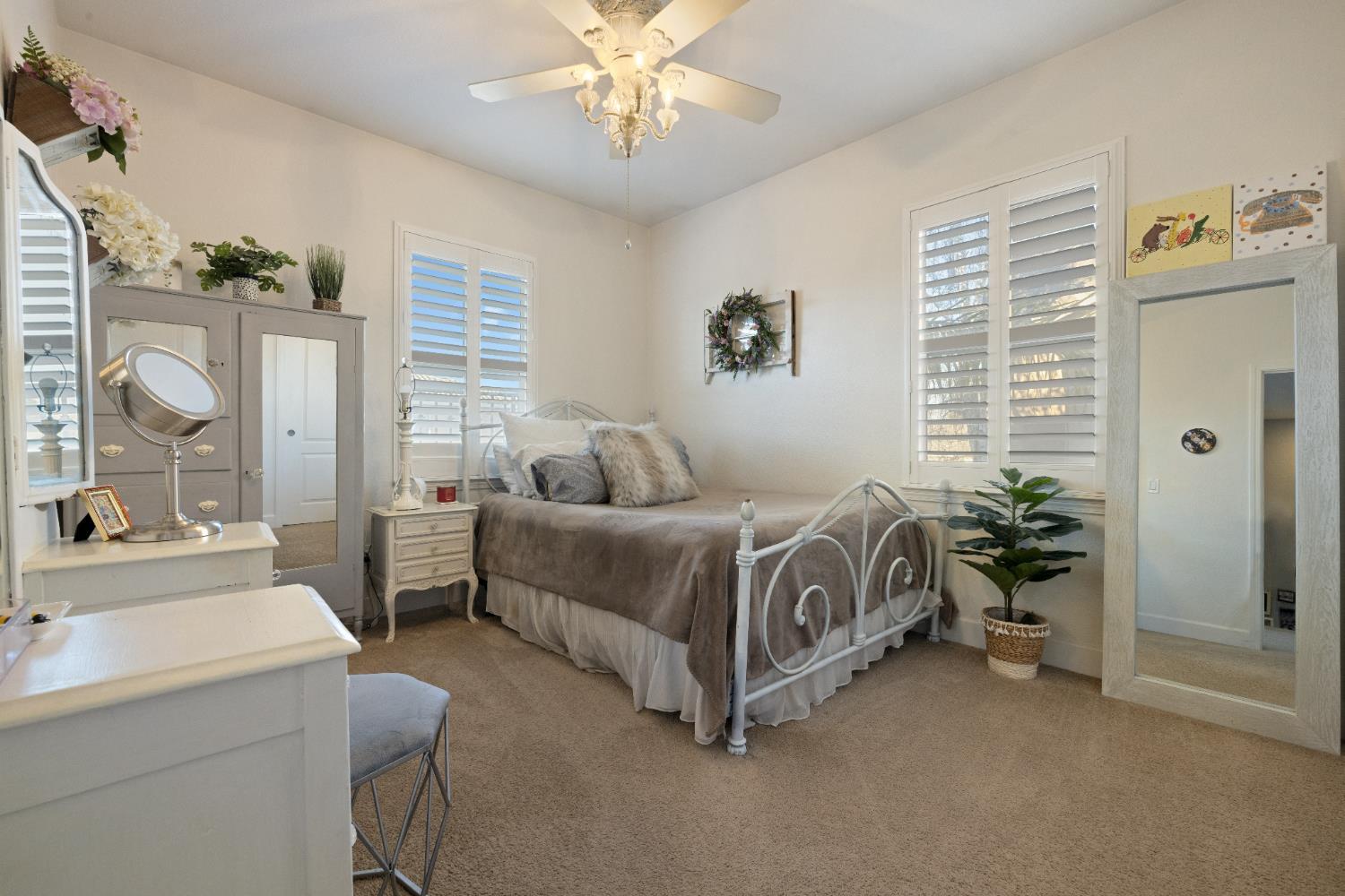 Oakdale, California, 95361, United States, 4 Bedrooms Bedrooms, ,4 BathroomsBathrooms,Residential,For Sale,2011319