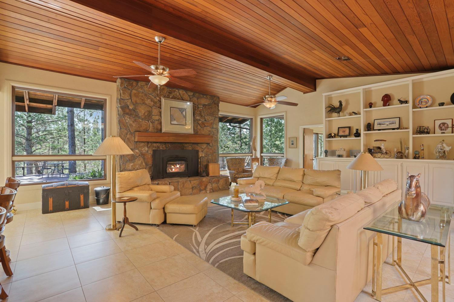 Coulterville, California, 95311, United States, 3 Bedrooms Bedrooms, ,4 BathroomsBathrooms,Residential,For Sale,1792309