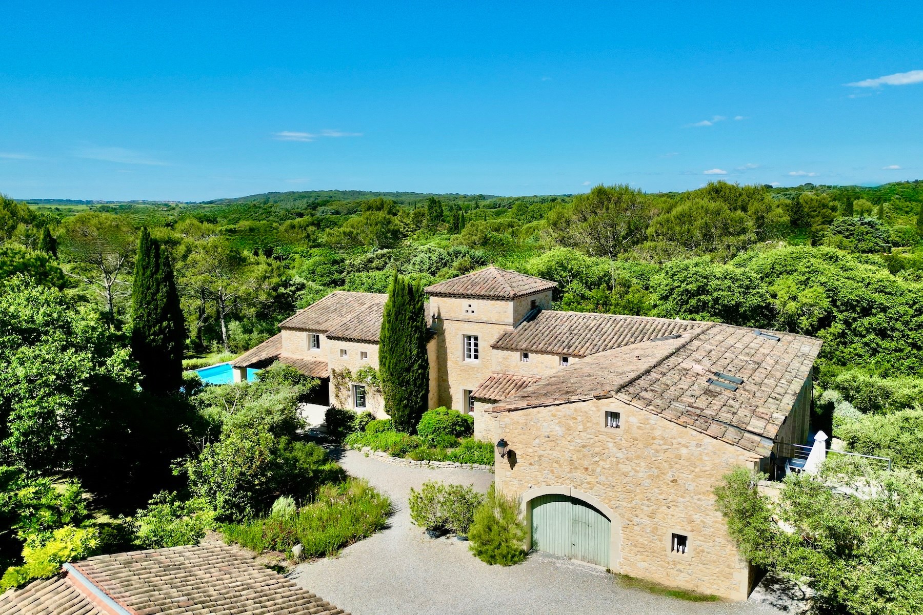  Character farmhouse near Uzès with swimming pool, landscaped garden and beautif… - 物件實景
