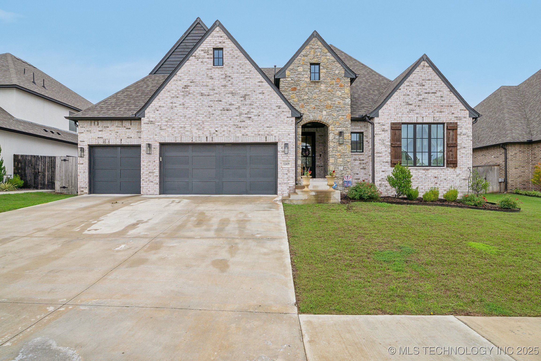 Bixby, Oklahoma, 74008, United States, 4 Bedrooms Bedrooms, ,3 BathroomsBathrooms,Residential,For Sale,1838090