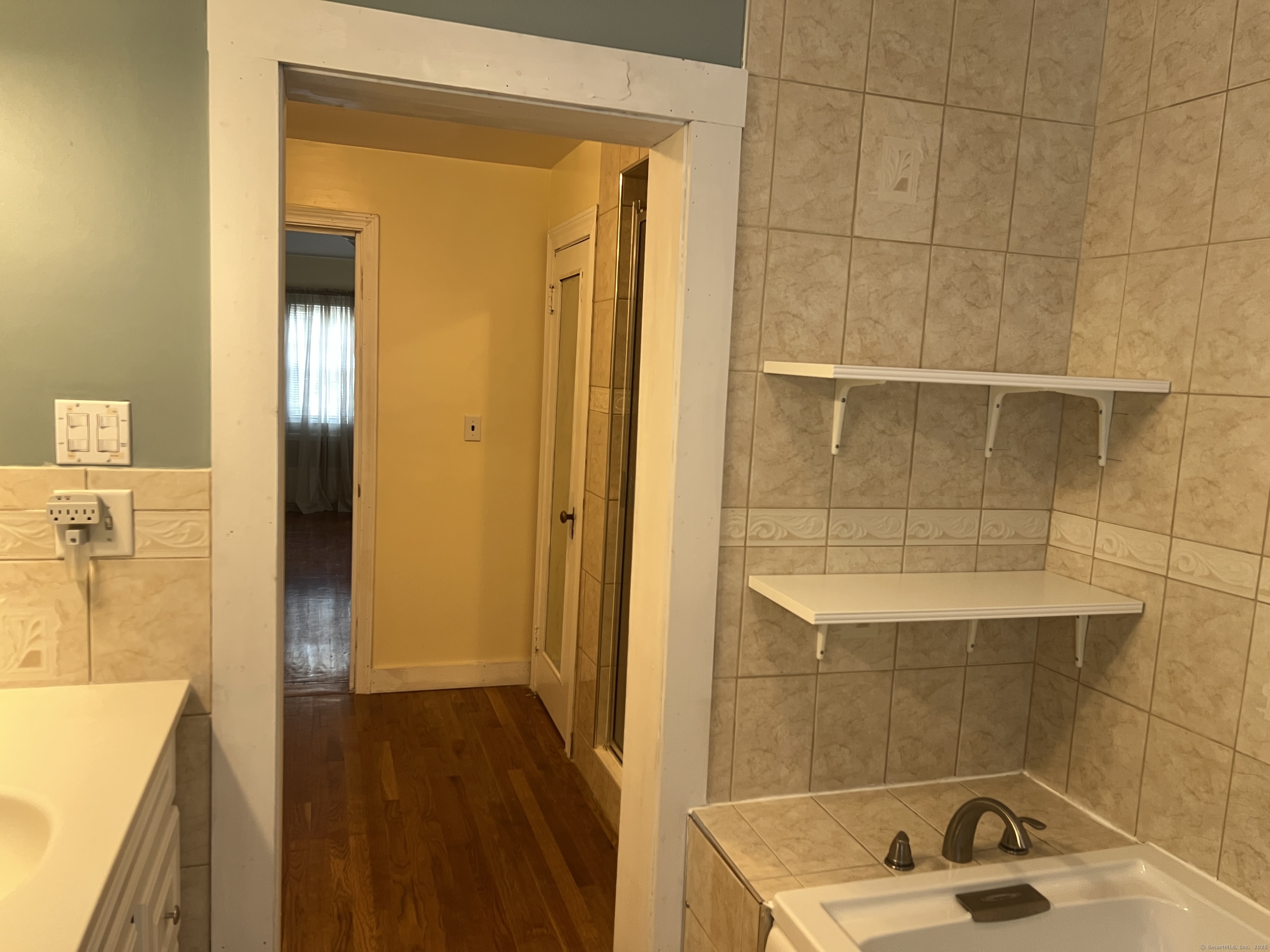 New Haven, Connecticut, 06511, United States, 5 Bedrooms Bedrooms, ,3 BathroomsBathrooms,Residential,For Sale,1826749