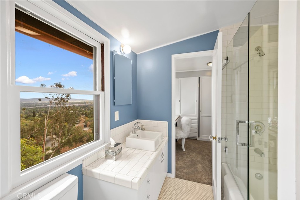 Sierra Madre, California, 91024, United States, 5 Bedrooms Bedrooms, ,2 BathroomsBathrooms,Residential,For Sale,1777104