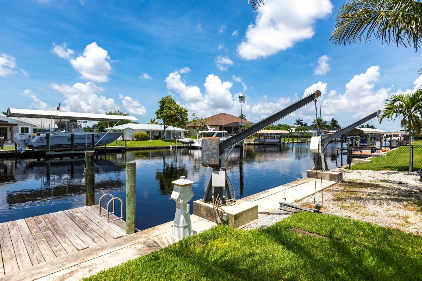 Fort Myers, Florida, 33919, United States, 3 Bedrooms Bedrooms, ,2 BathroomsBathrooms,Residential,For Sale,1935078