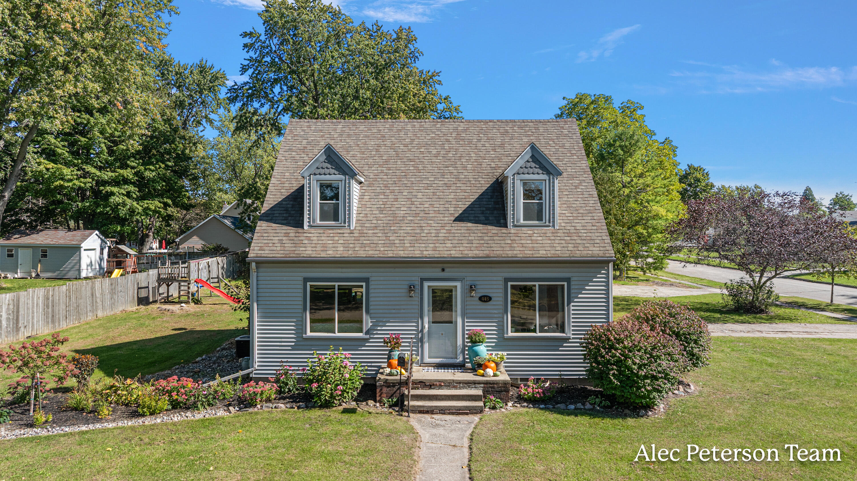 Green St, Grand Ledge, MI 48837