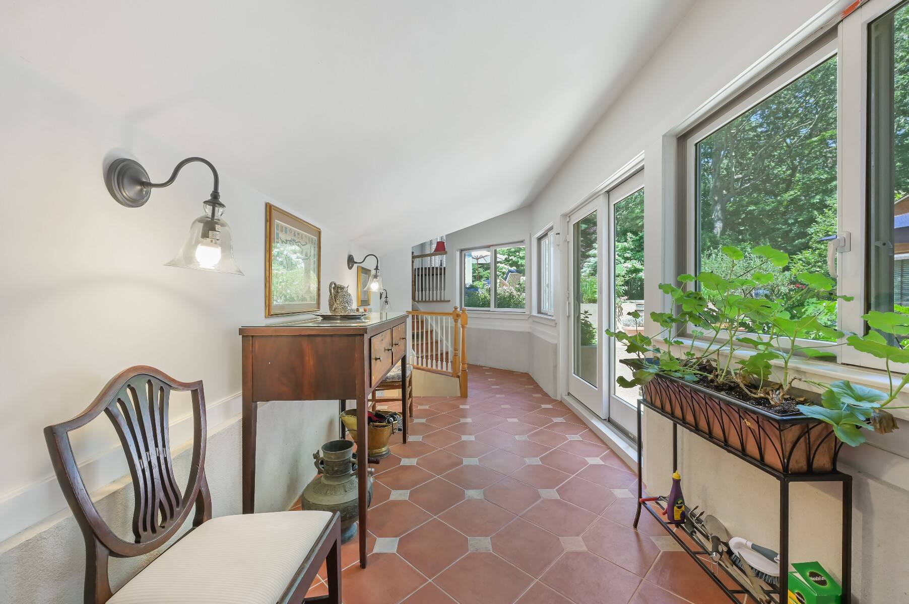 Architectural Distinction in a Private Garden Setting - 物件實景