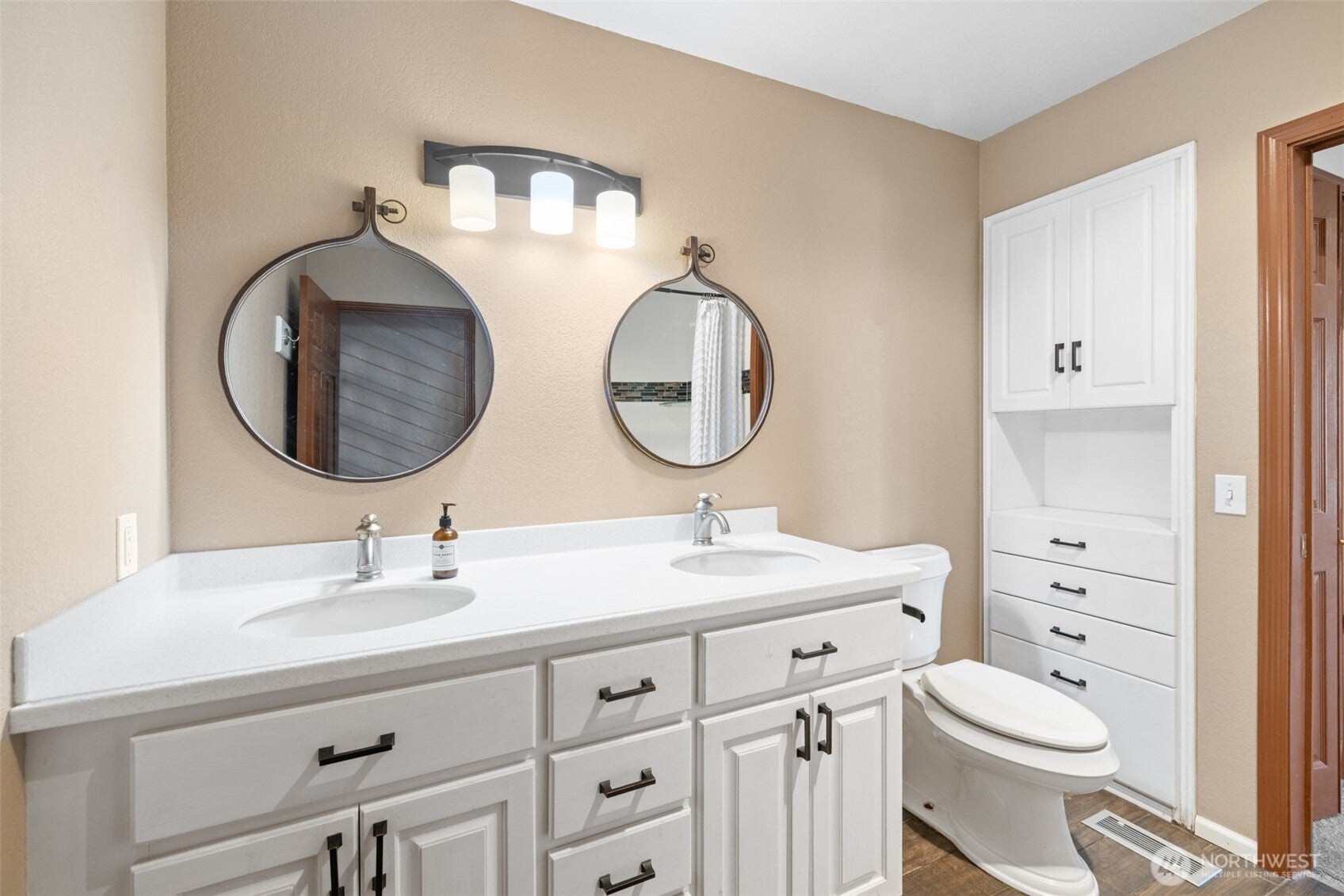 Sequim, Washington, 98382, United States, 4 Bedrooms Bedrooms, ,1 BathroomBathrooms,Residential,For Sale,1982988