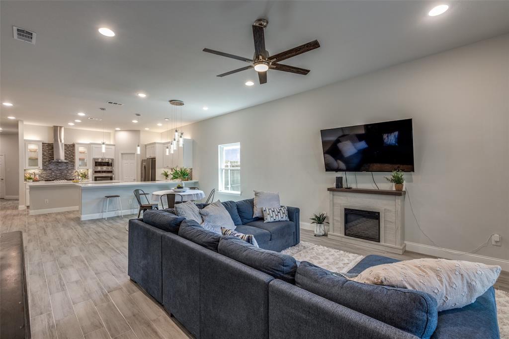 Mckinney, Texas, 75069, United States, 4 Bedrooms Bedrooms, ,3 BathroomsBathrooms,Residential,For Sale,1836335