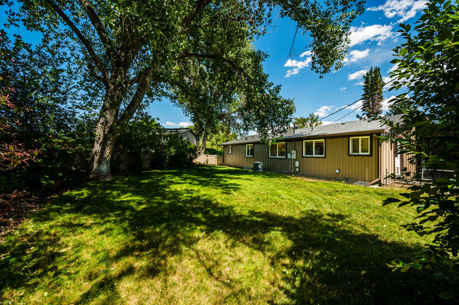 Buffalo, Wyoming, 82834, United States, 5 Bedrooms Bedrooms, ,2 BathroomsBathrooms,Residential,For Sale,1916157