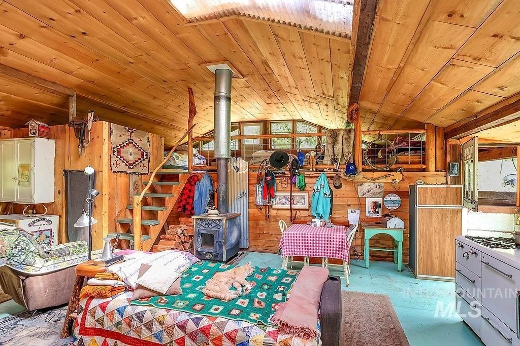 Riggins, Idaho, 83549, United States, 2 Bedrooms Bedrooms, ,1 BathroomBathrooms,Residential,For Sale,1826044