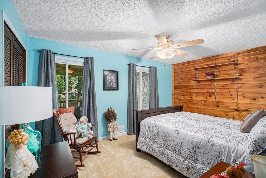 Blue Ridge, Georgia, 30513, United States, 6 Bedrooms Bedrooms, ,4 BathroomsBathrooms,Residential,For Sale,1858999